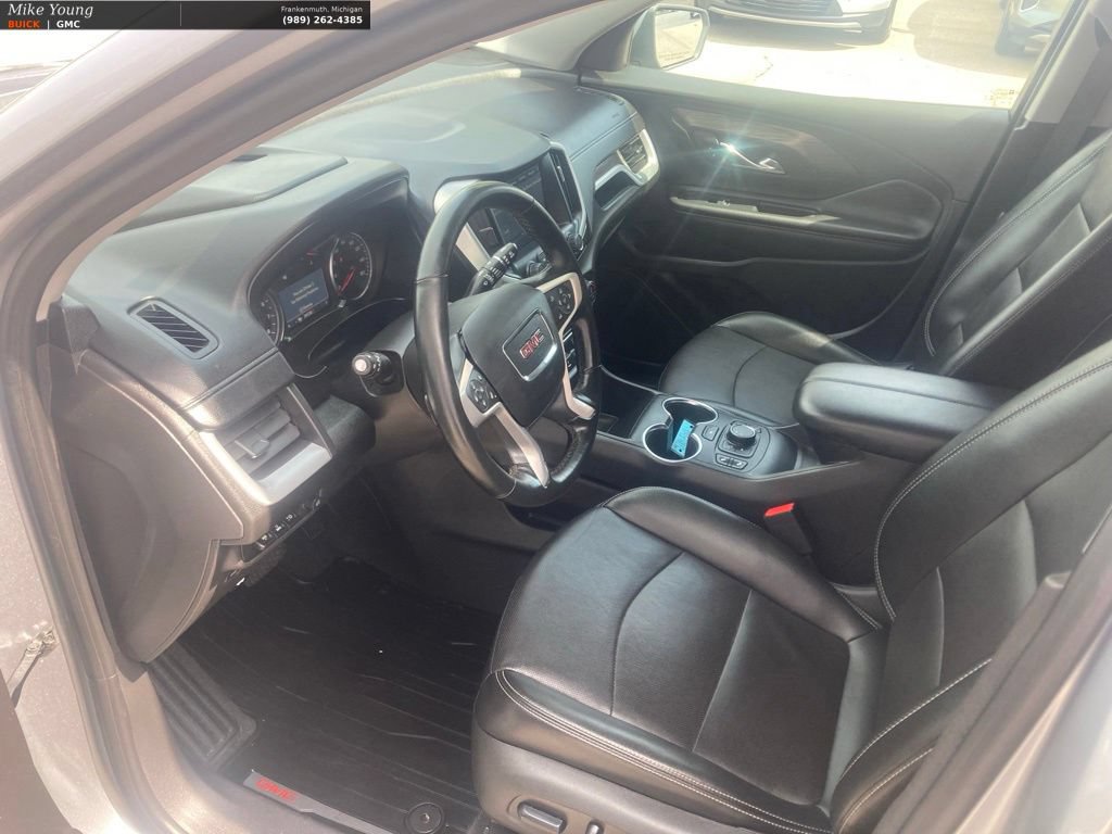 Used 2024 GMC Terrain SLT w/ Tech Package FWD image 23