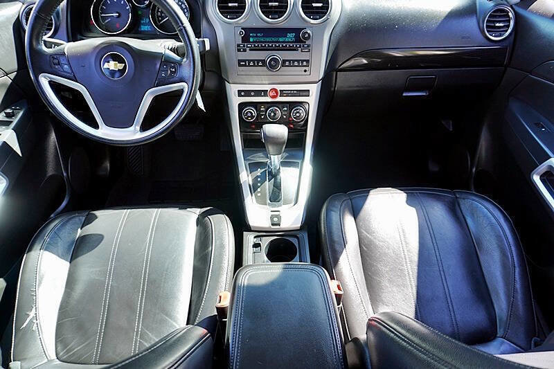 Used 2013 Chevrolet Captiva Sport LTZ FWD image 22