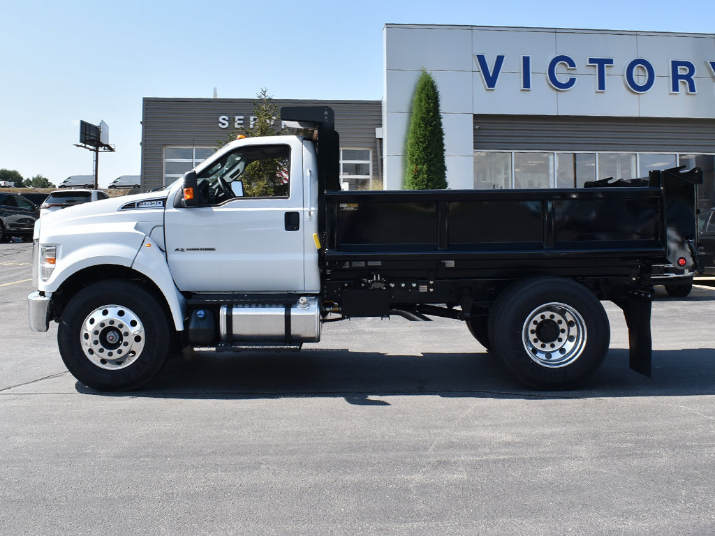 New 2027 Ford F650 2WD Regular Cab Super Duty image 2