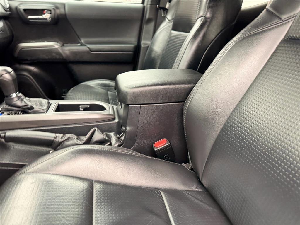 Used 2020 Toyota Tacoma TRD Sport w/ TRD Premium Sport Package image 7