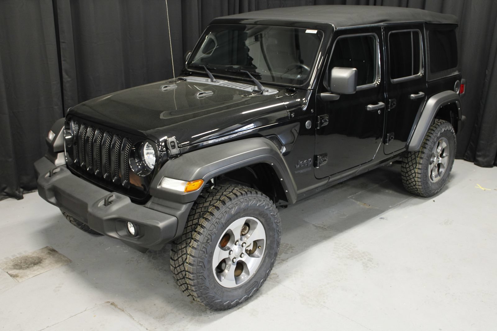 Used 2022 Jeep Wrangler Unlimited Sport AWD/4WD image 9