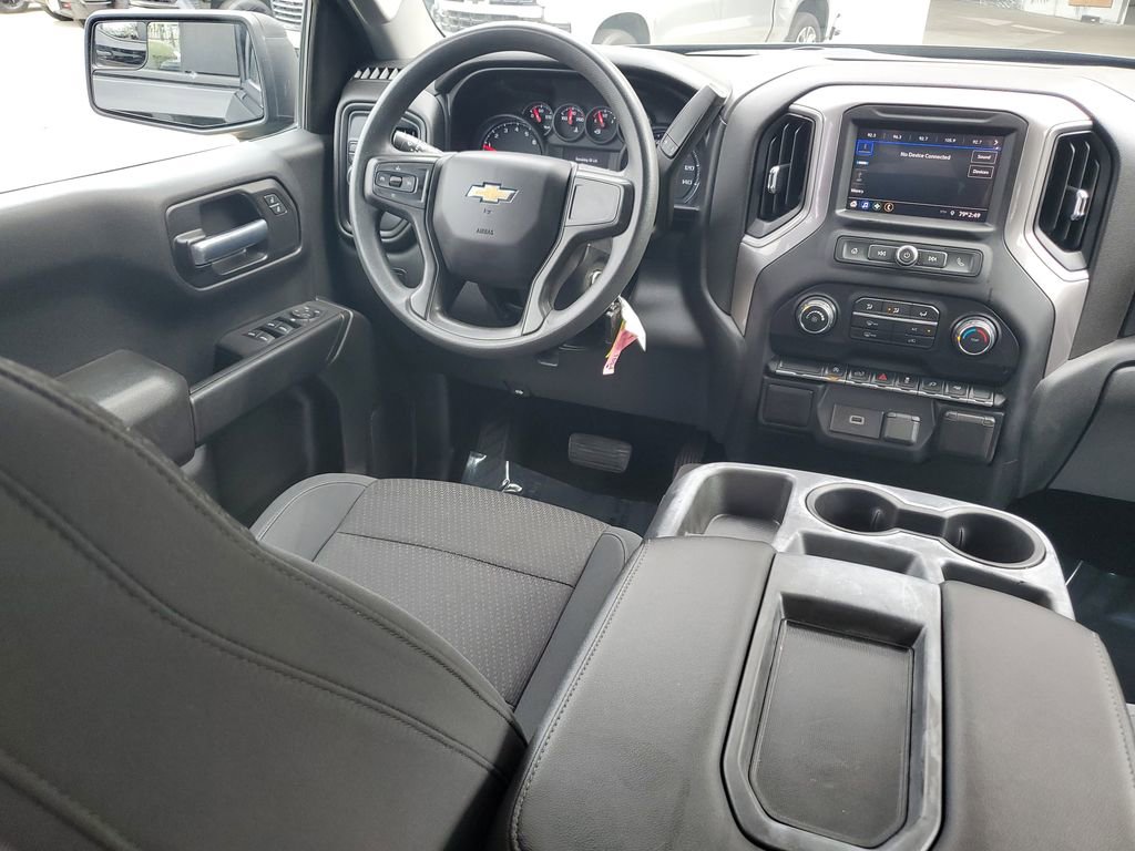 Used 2020 Chevrolet Silverado 1500 Custom w/ Custom Value Package RWD image 11