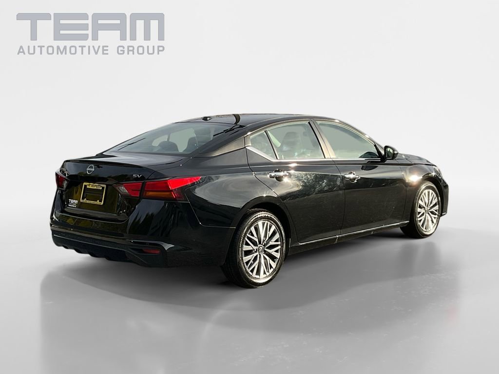 Used 2023 Nissan Altima 2.5 SV image 7