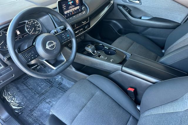 Used 2023 Nissan Rogue SV image 9