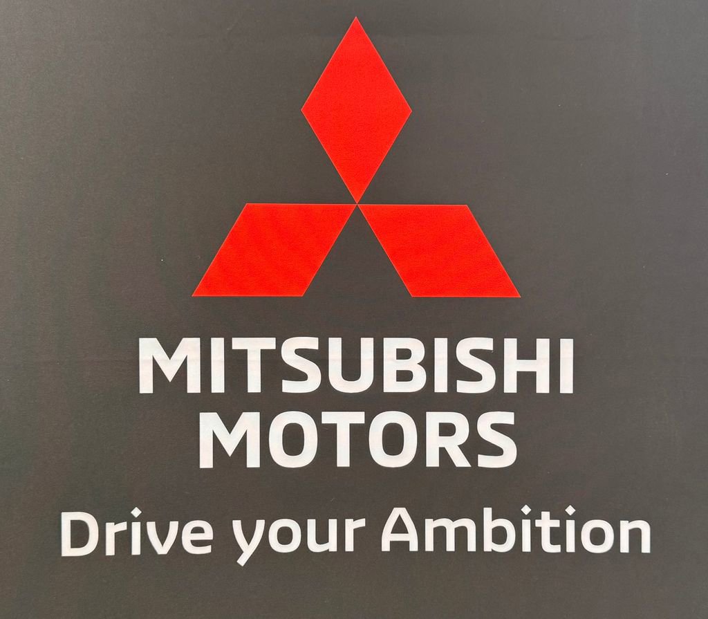 New 2026 Mitsubishi Outlander ES image 24