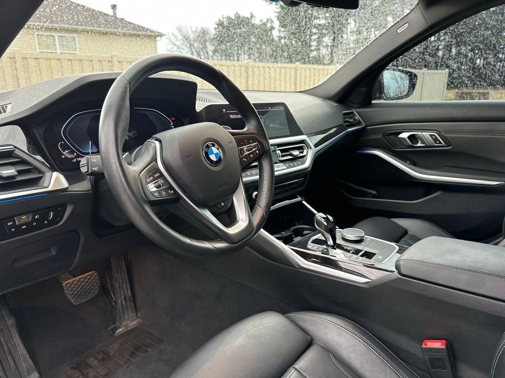 Used 2021 BMW 330e xDrive w/ Premium Package image 16