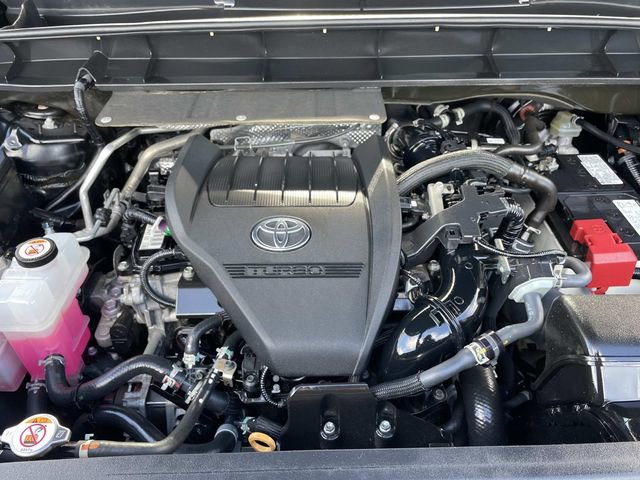Used 2023 Toyota Highlander LE image 38