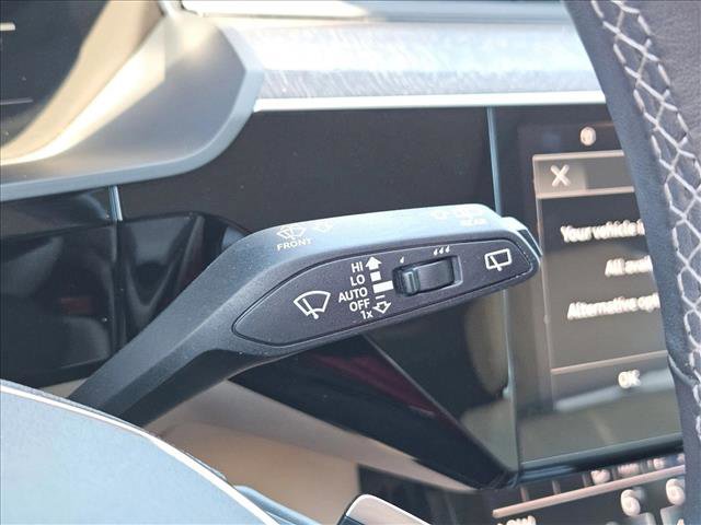Used 2023 Audi e-tron Premium Plus w/ Premium Plus Package AWD/4WD image 17