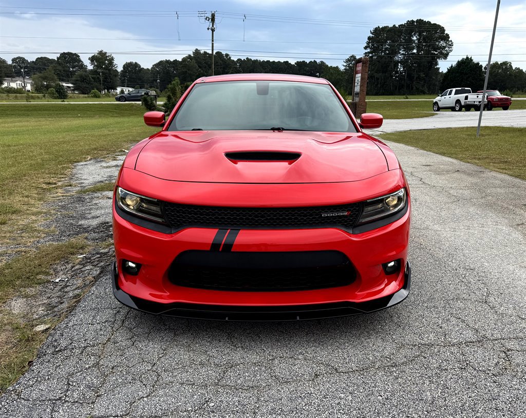 Used 2019 Dodge Charger R/T image 2