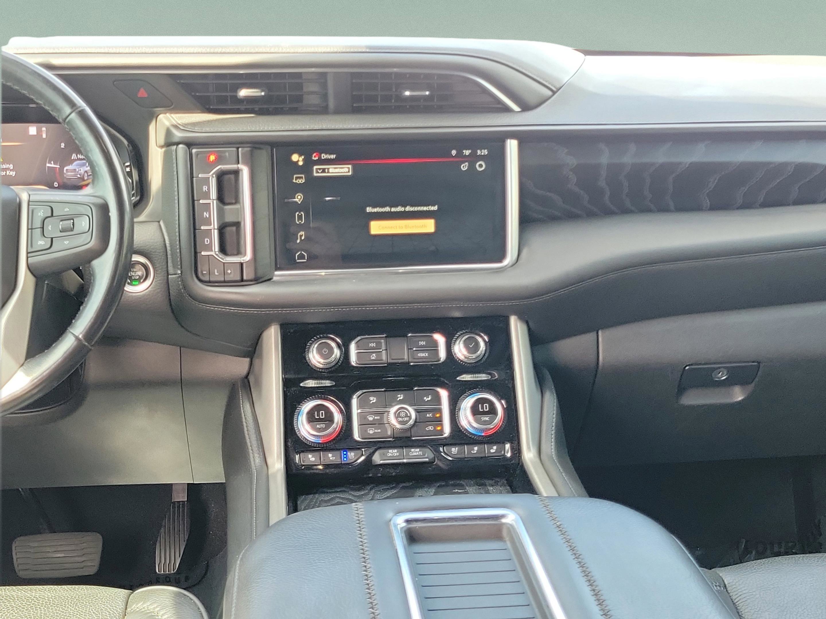 Used 2022 GMC Yukon XL Denali image 10