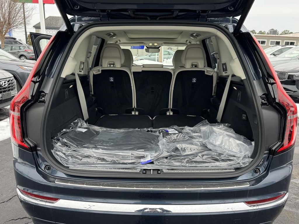New 2026 Volvo XC90 B5 Ultra w/ Protection Package Premier image 14