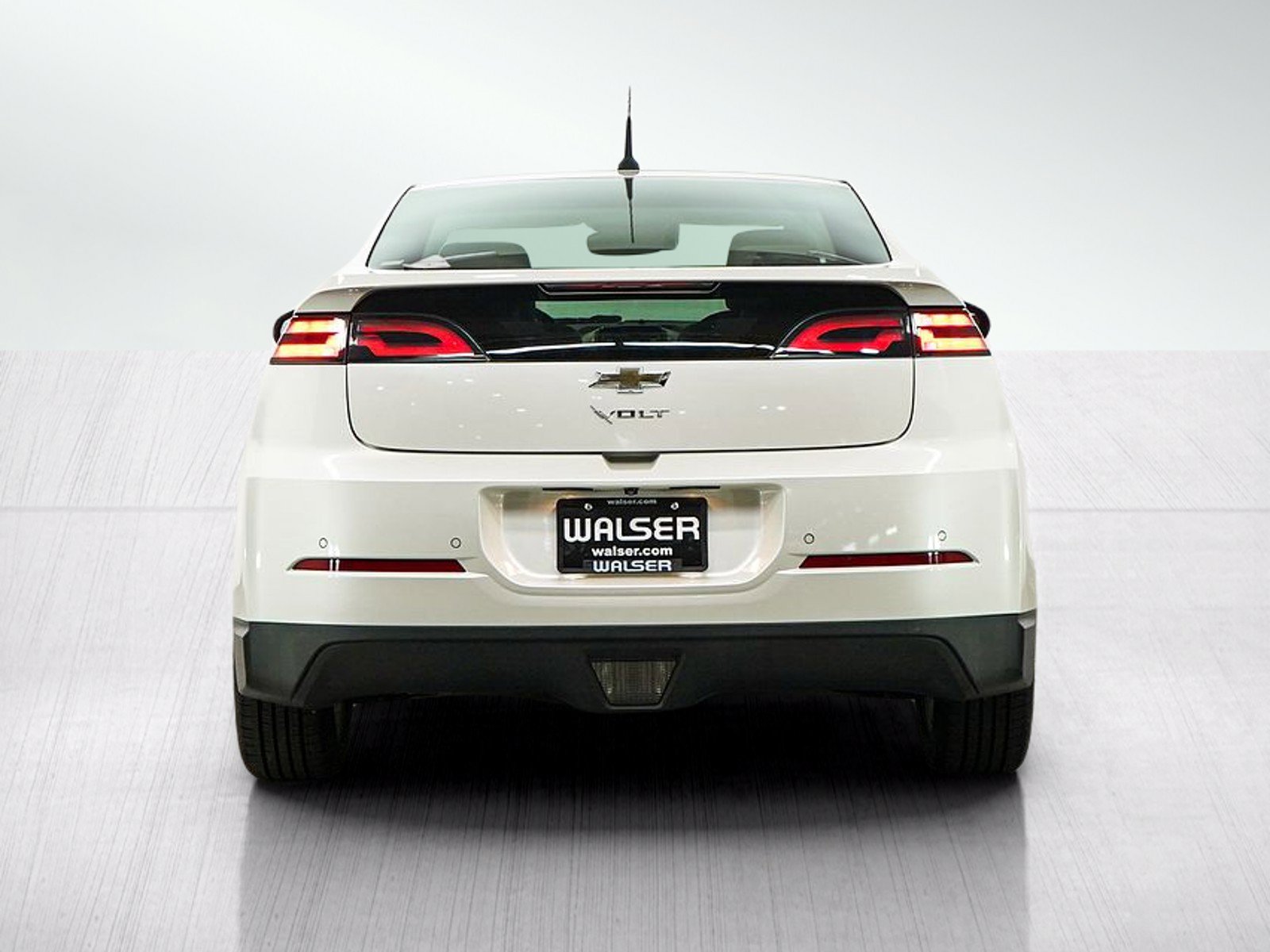 Used 2013 Chevrolet Volt Premium w/ Premium Trim Package FWD image 4