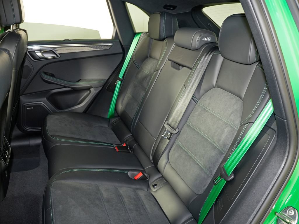 New 2026 Porsche Macan GTS AWD/4WD image 37