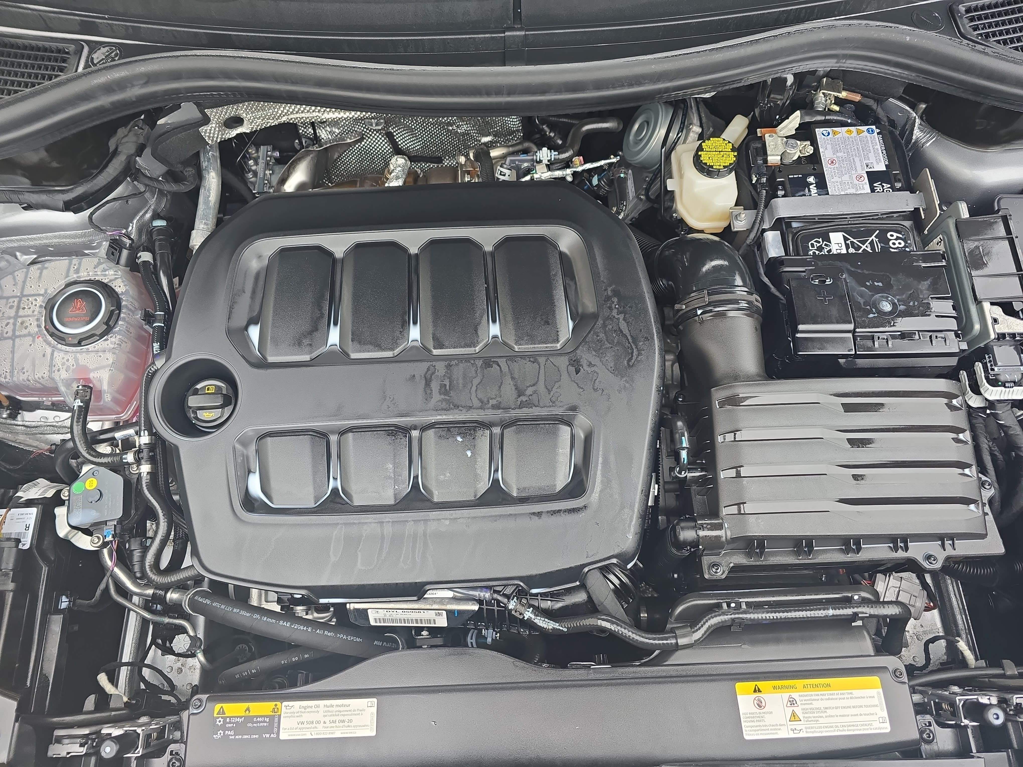 Used 2025 Volkswagen Tiguan SE AWD/4WD image 30