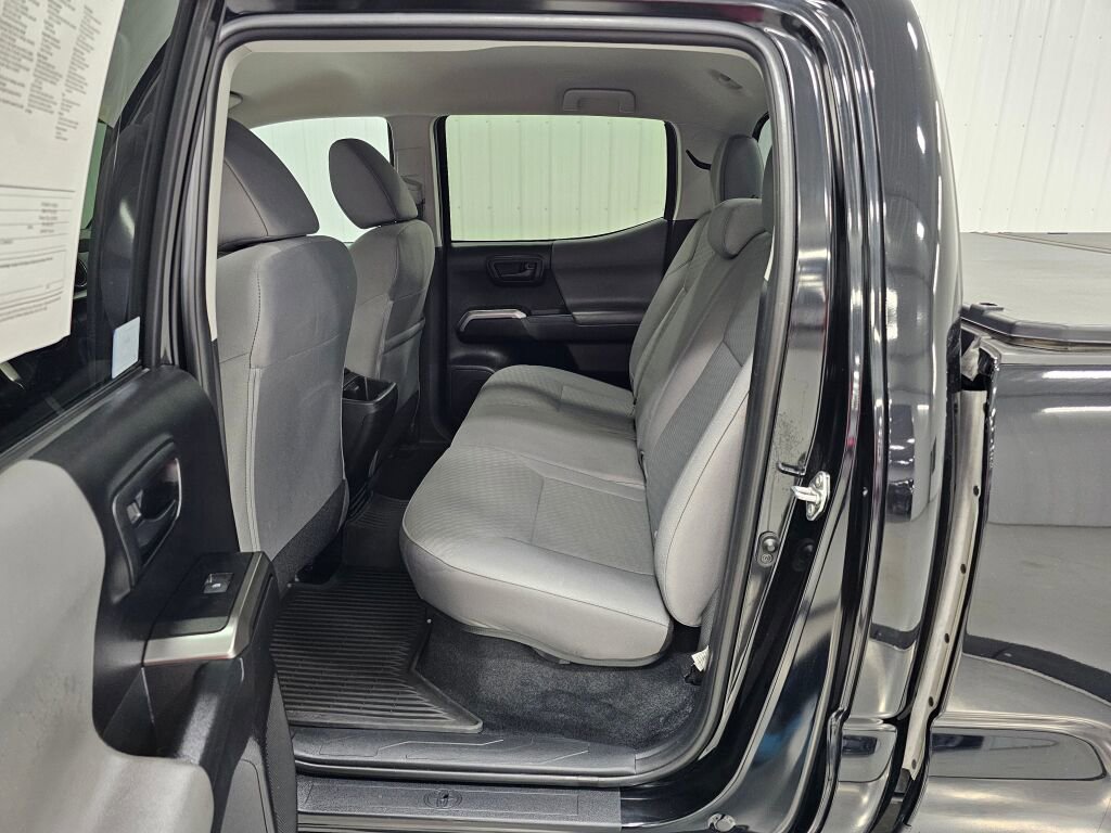 Used 2021 Toyota Tacoma SR5 w/ Technology Package AWD/4WD image 10