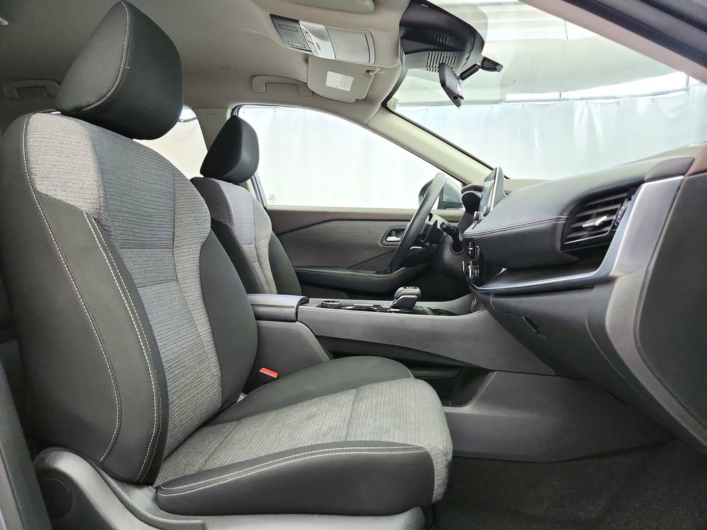 Used 2022 Nissan Rogue SV AWD/4WD image 28