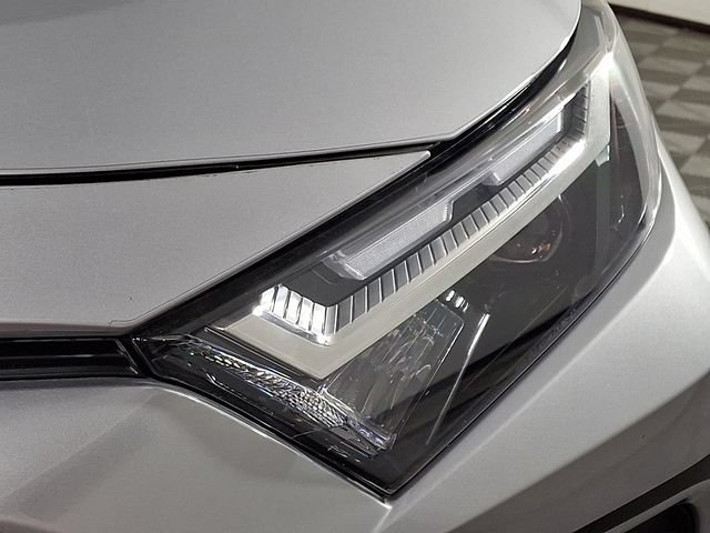 Used 2023 Toyota RAV4 XLE Premium AWD/4WD image 12