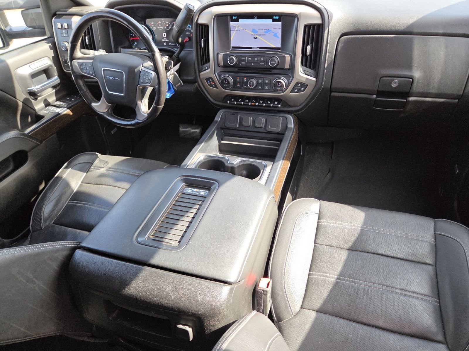 Used 2018 GMC Sierra 2500 Denali w/ Duramax Plus Package AWD/4WD image 25