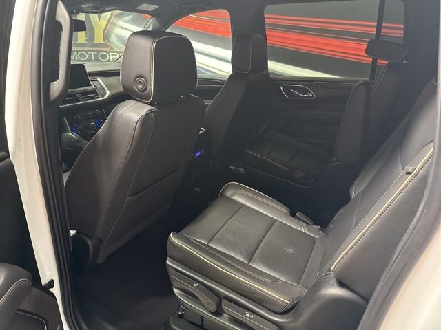 Used 2023 Chevrolet Suburban Premier image 6