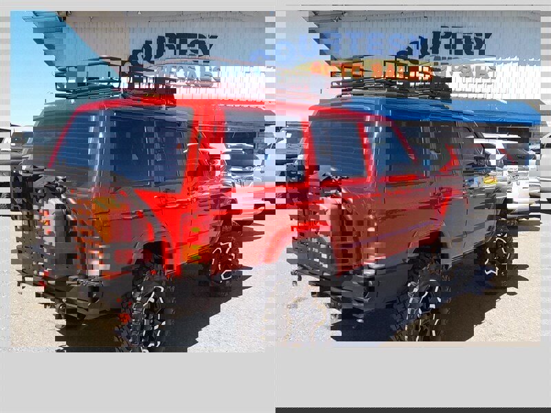 Used 2000 Jeep Cherokee Sport image 9