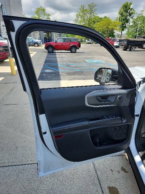 New 2026 Ford Bronco Sport Outer Banks w/ Outer Banks Tech Package+ AWD/4WD image 38