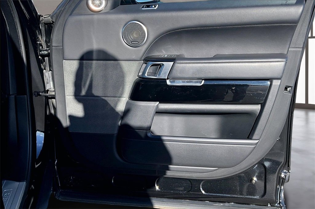 Used 2021 Land Rover Range Rover Sport HST image 19