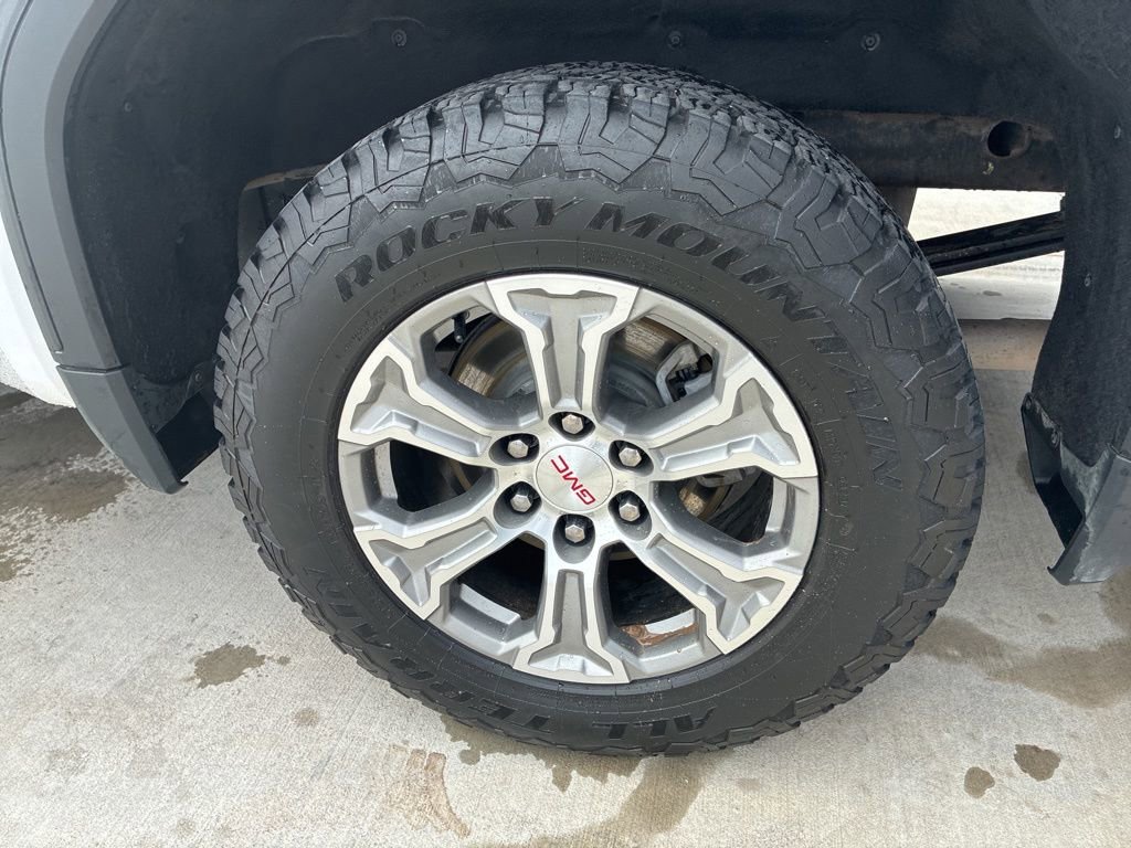 Used 2023 GMC Sierra 1500 SLE image 8