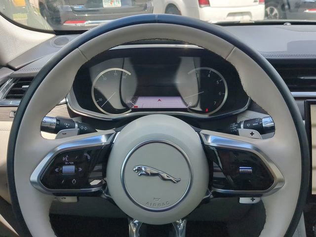 Used 2022 Jaguar F-PACE S image 33
