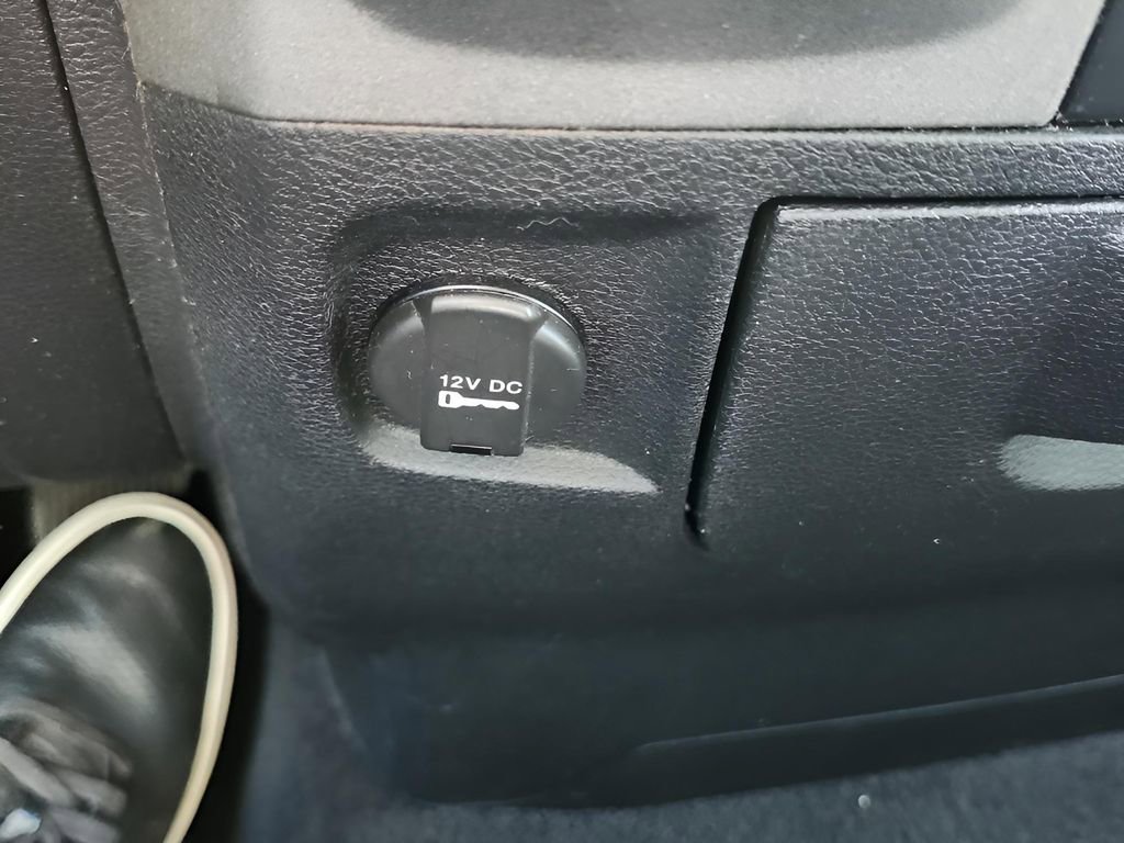 Used 2013 RAM 1500 Express image 27