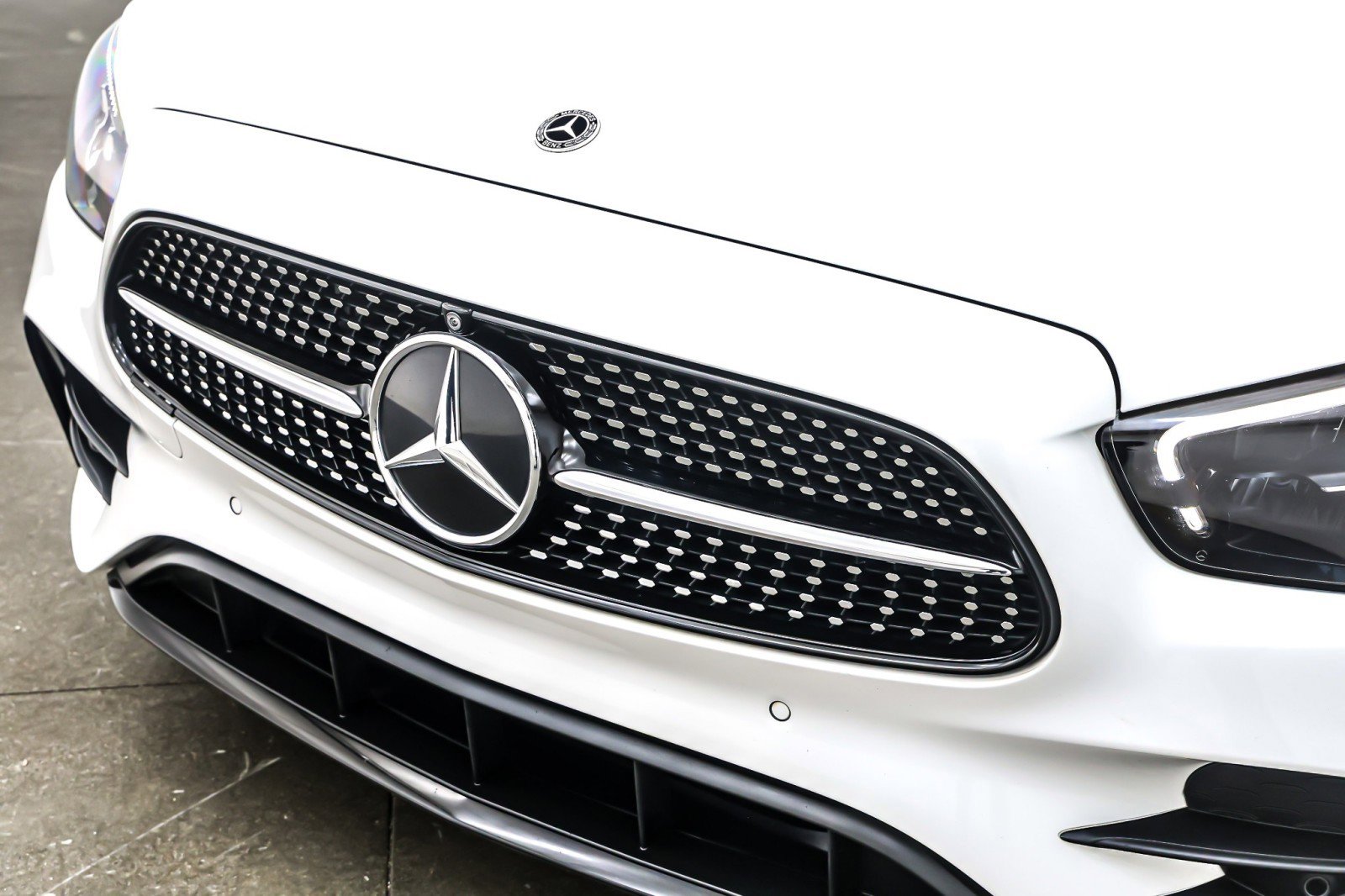 Used 2022 Mercedes-Benz E 350 Sedan w/ AMG Line Exterior image 14