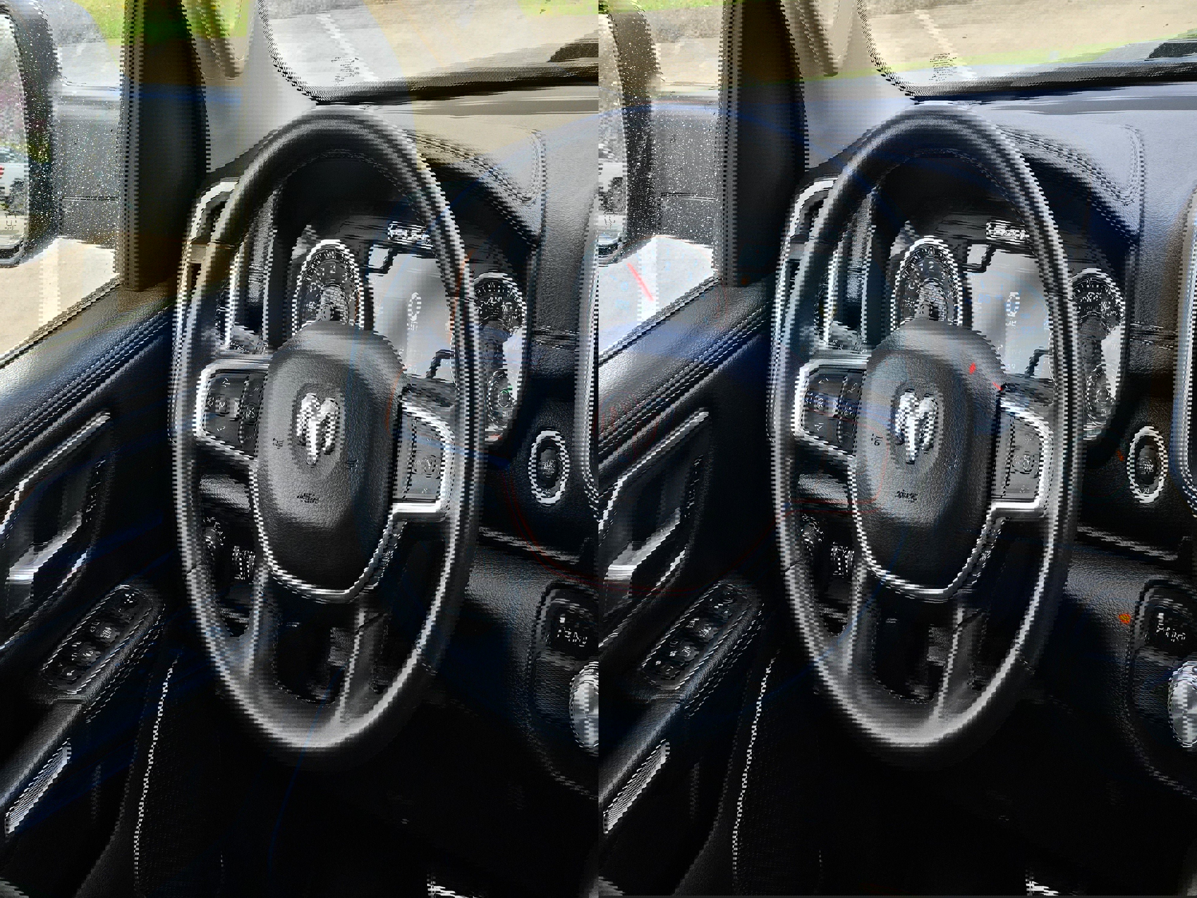 Used 2019 RAM 1500 Laramie image 12