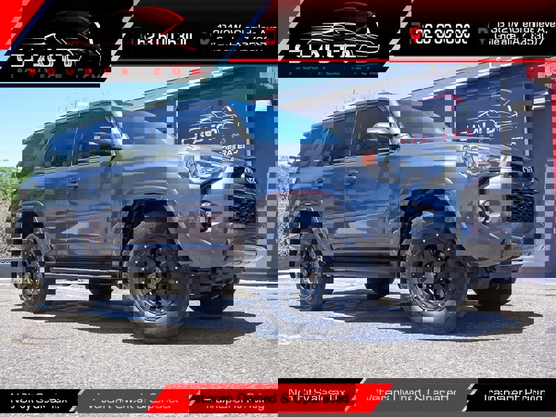 Used 2018 Toyota 4Runner SR5 Premium image 2