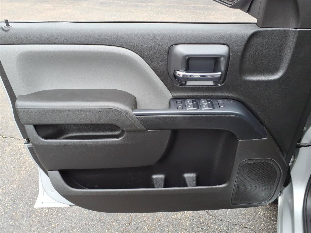 Used 2019 Chevrolet Silverado 1500 W/T AWD/4WD image 16