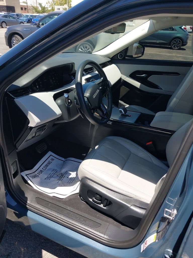 Used 2024 Land Rover Range Rover Evoque S AWD/4WD image 15
