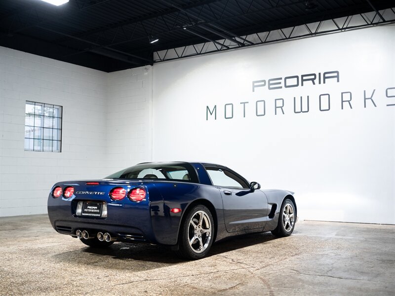 Used 2004 Chevrolet Corvette Coupe w/ Preferred Equipment Group RWD image 7