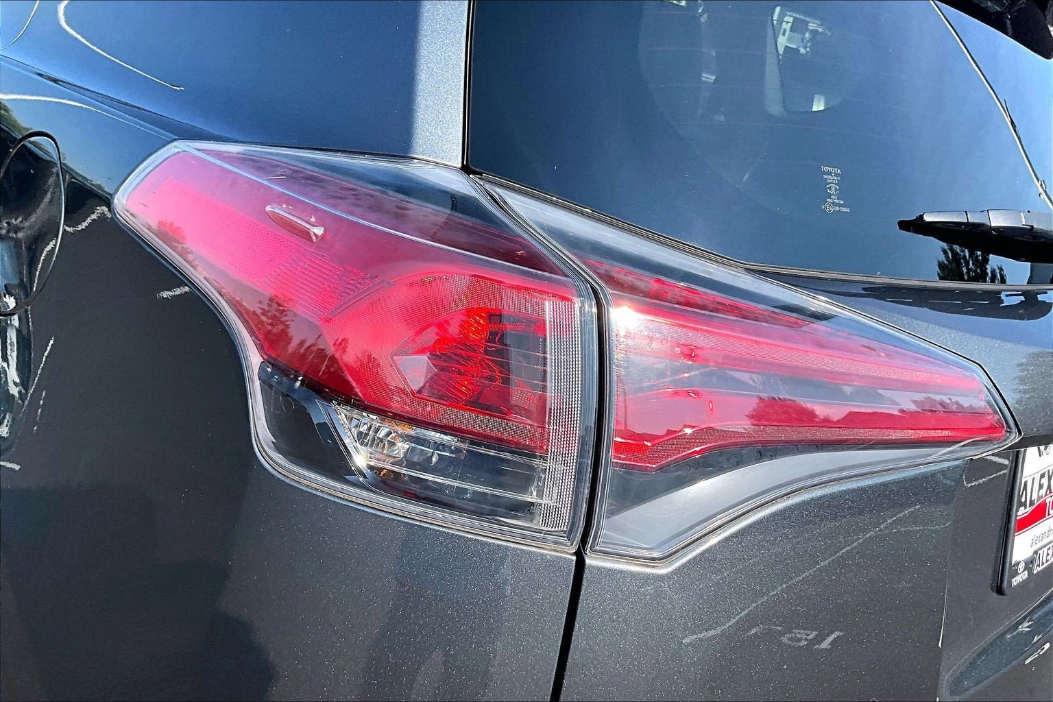 Used 2017 Toyota RAV4 XLE w/ Carpet Mat Package AWD/4WD image 28
