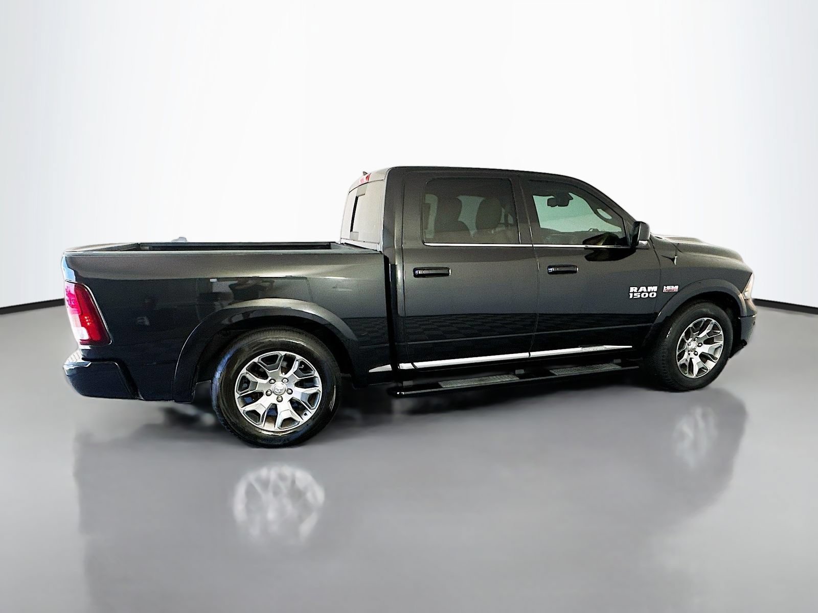 Used 2018 RAM 1500 Limited AWD/4WD image 8
