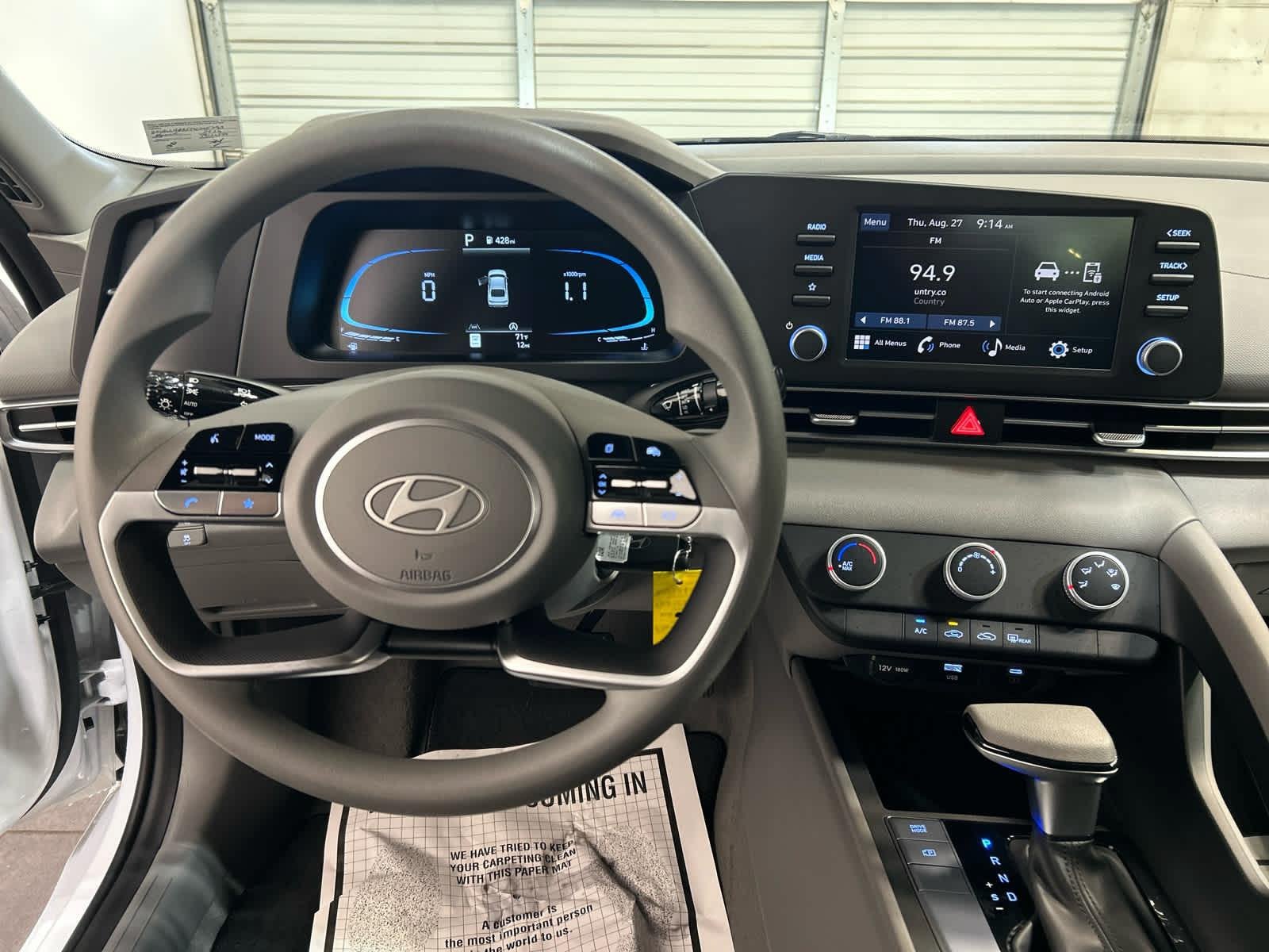 New 2026 Hyundai Elantra SE FWD image 8