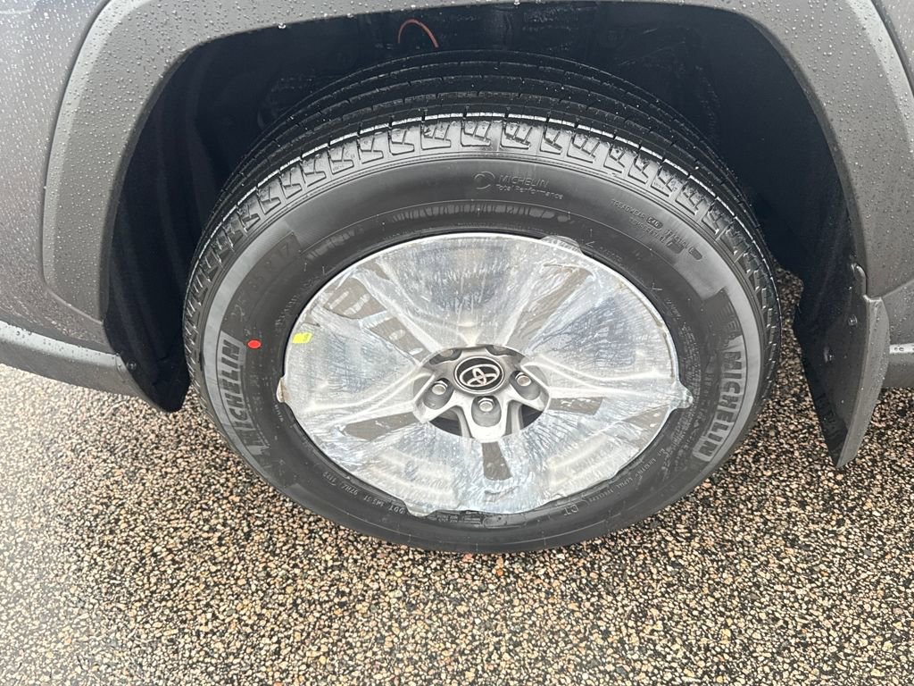 New 2025 Toyota RAV4 XLE image 15