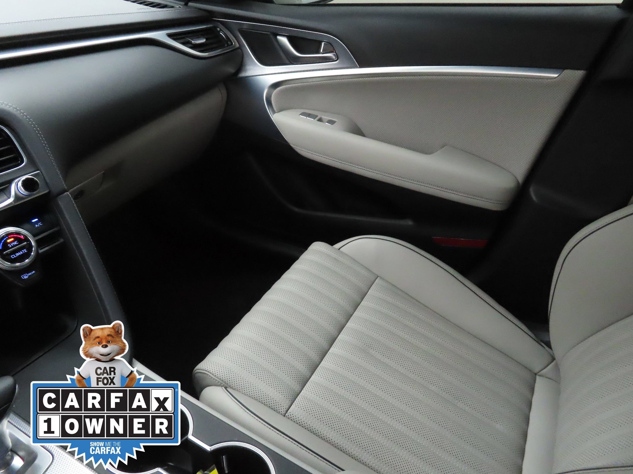 Used 2023 Genesis G70 3.3T RWD image 20