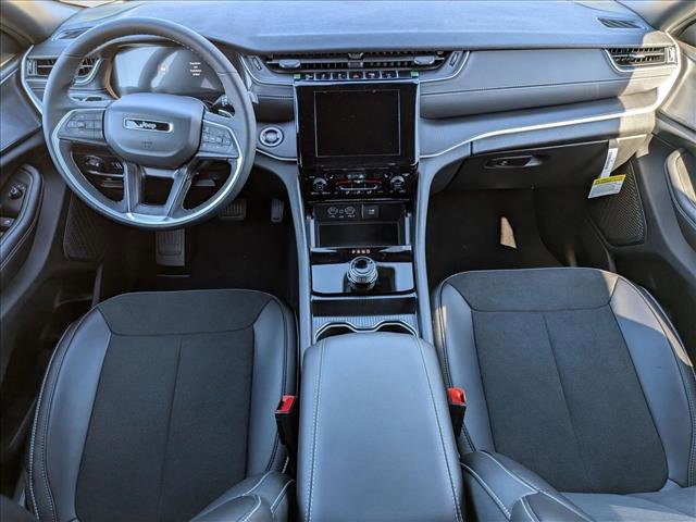 New 2025 Jeep Grand Cherokee L Altitude image 16