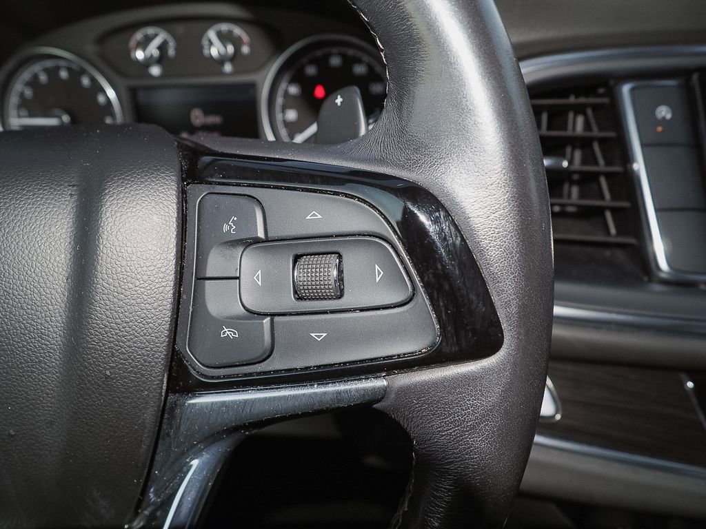 Certified 2023 Buick Enclave Essence image 36