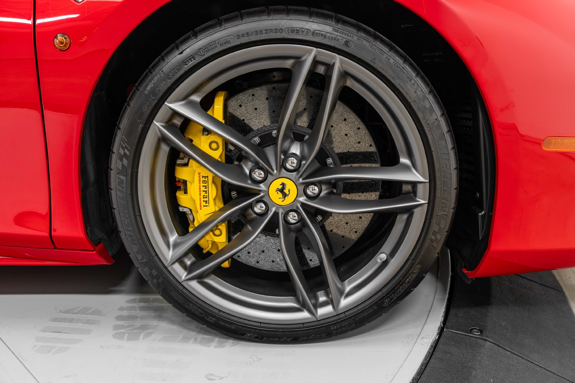 Certified 2018 Ferrari 488 Spider RWD image 17