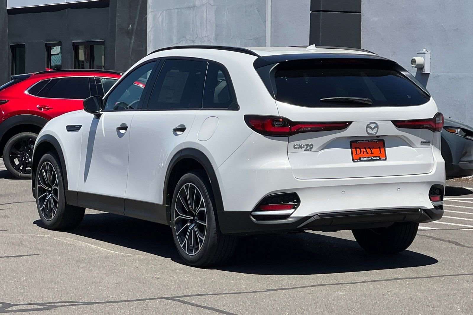 Used 2025 MAZDA CX-70 Plug-In Hybrid w/ Premium Plus AWD/4WD image 7