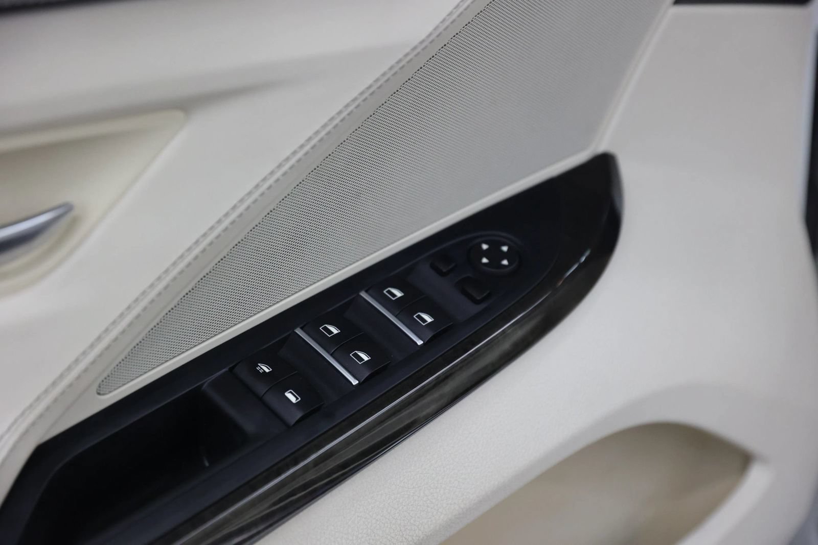 Used 2018 BMW 640i Convertible RWD image 42