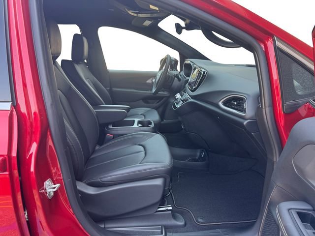 New 2026 Chrysler Voyager LX FWD image 15