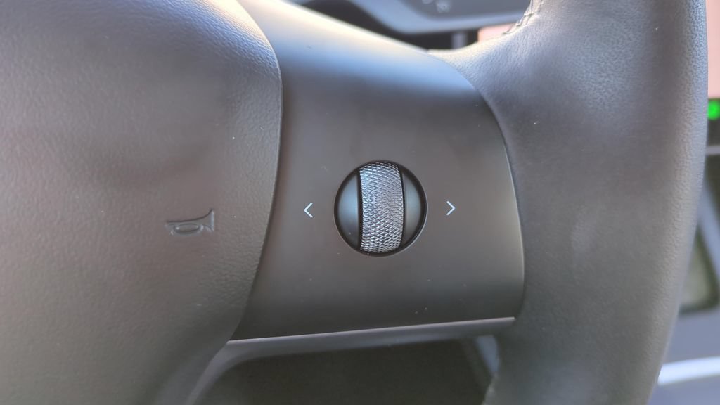 Used 2023 Tesla Model 3 Standard Range RWD image 21