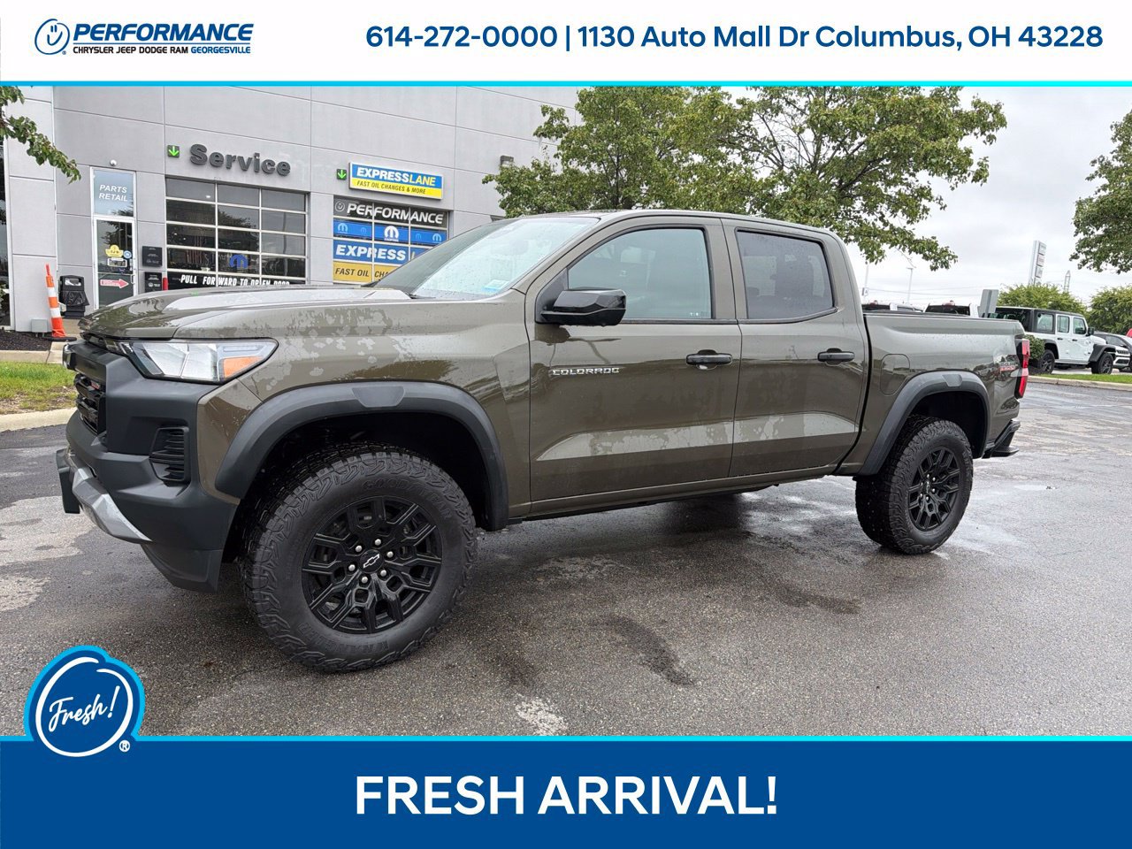 Used 2024 Chevrolet Colorado Trail Boss w/ Technology Package AWD/4WD image 5