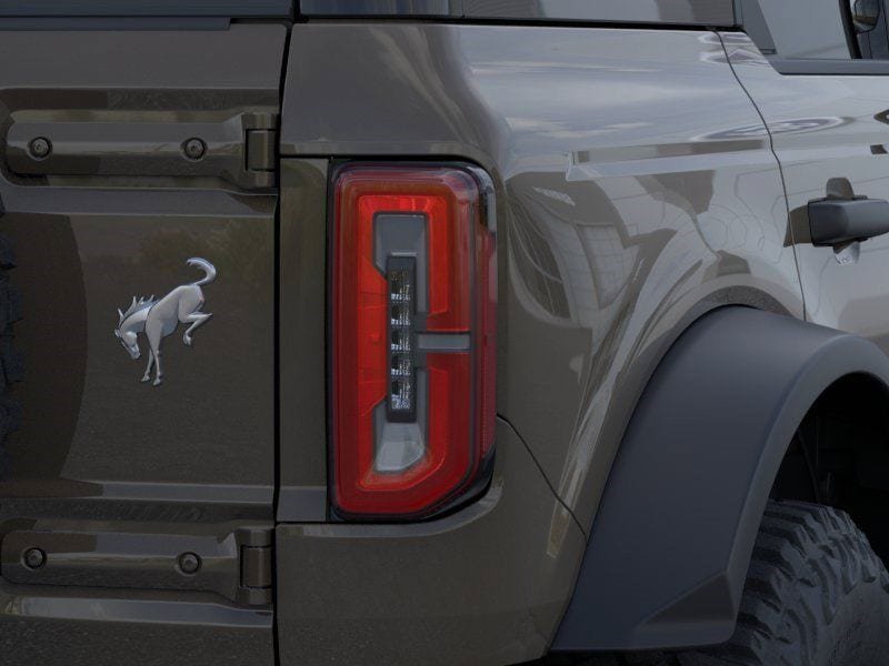 New 2026 Ford Bronco Outer Banks w/ Sasquatch Package AWD/4WD image 24