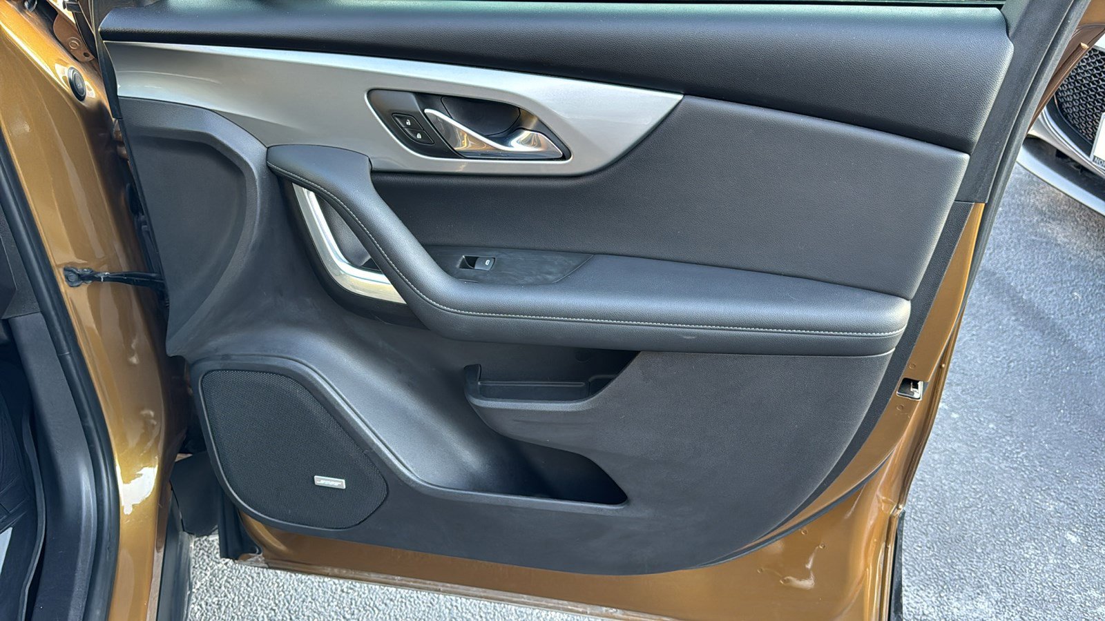 Used 2019 Chevrolet Blazer LT w/ Sun and Wheels Package FWD image 25